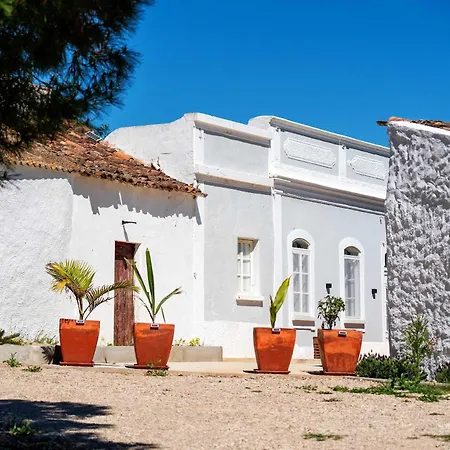 Spacious & Artistic House With Pool By Hostwise * Moncarapacho